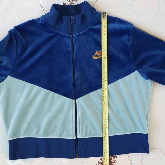 Nike velour cropped jacket - Picture 11 of 12